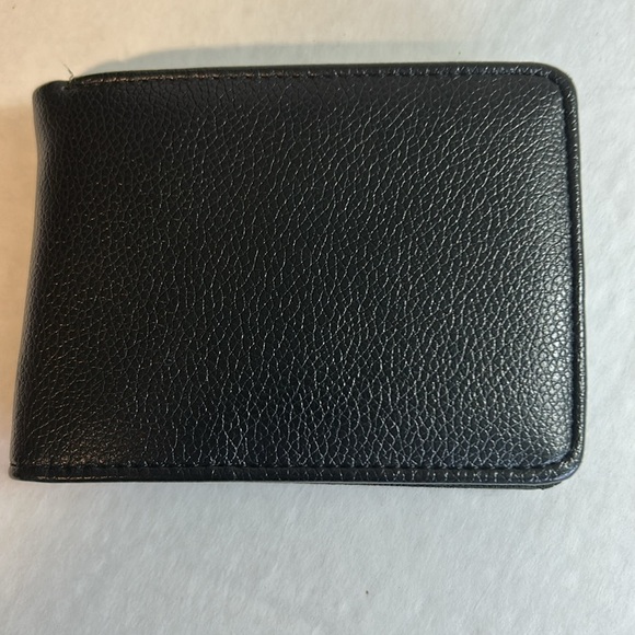 PUMA ORIGINAL BIFOLD BLACK GENUINE LEATHER WALLET LIKE NEW - Picture 3 of 15
